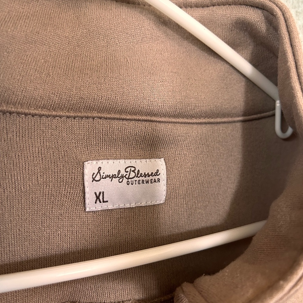Lightweight shacket! - Picture 2 of 3